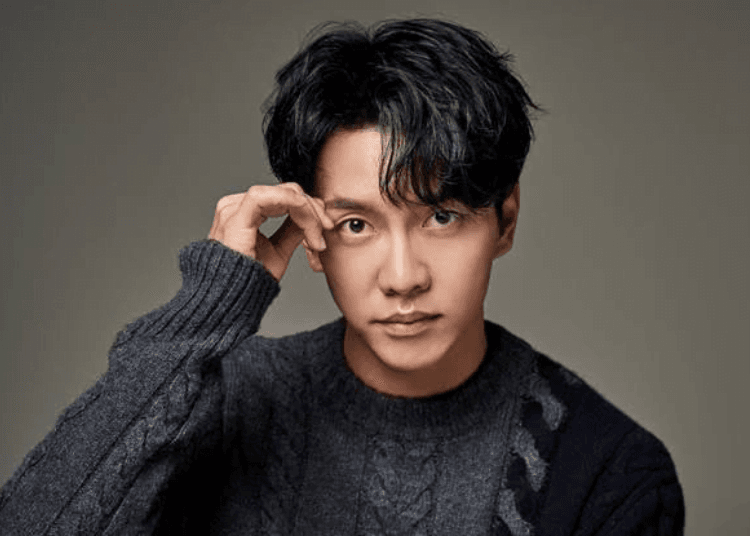 Lee Seung Gi has revealed that he has been thinking about getting a nose job for many years.