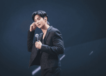 Kim Soo-hyun Concludes 2024 Asia Tour with Epic Fan Meeting and Emotional Farewell