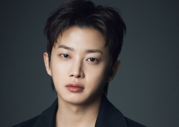 Actor Kim Min-seok Mourns the Passing of His Father at Age 57