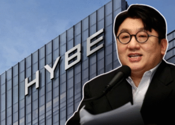 Bang Si-hyuk Summoned for Police Questioning, Press Photo Line