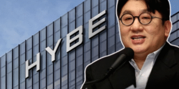 Bang Si-hyuk Summoned for Police Questioning, Press Photo Line