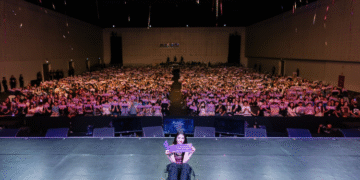 Han So-hee's fan meeting tickets haven't even sold half.