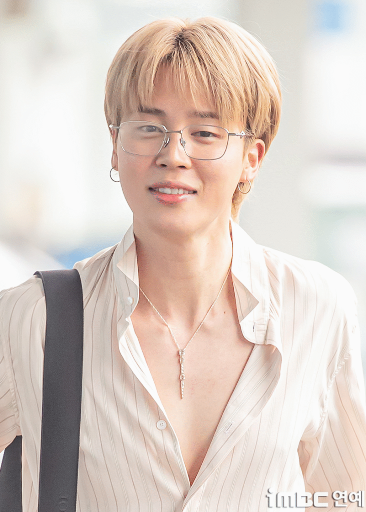 BTS’s Jimin Rocks Dior Look in Paris-Bound Airport Appearance